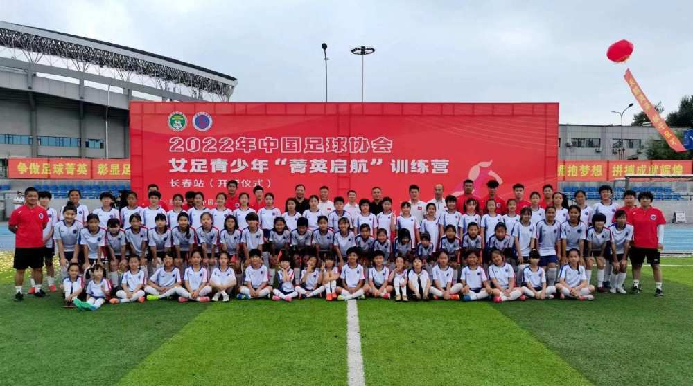 厉声道：你们也是一样。